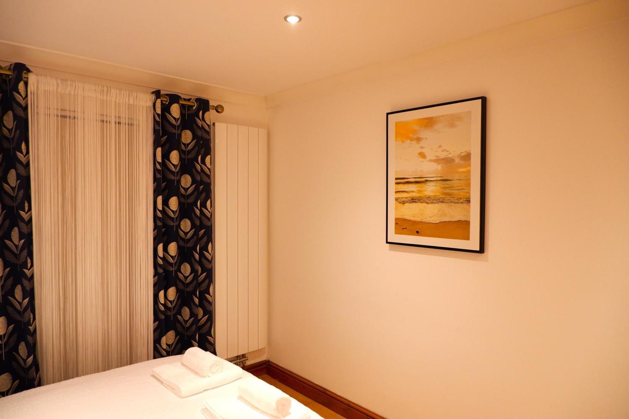 Dundridge Home - Morden Urban Living - Sleeps Up To 9 Guests & Private Parking For 2 Vehicles Bristol Dış mekan fotoğraf